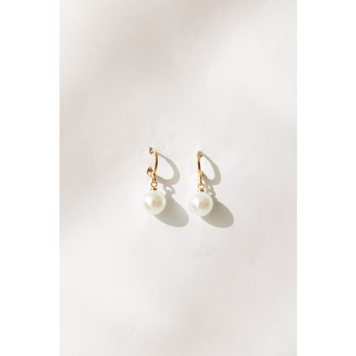 Solea hoop earrings with freshwater pearls