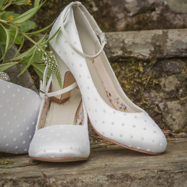 Polly Ivory Satin/ Polka Dot