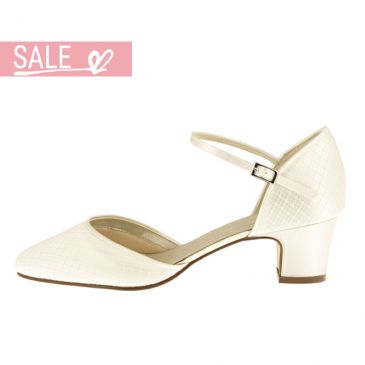 Sunny Ivory Satin/ Cosmic Lace