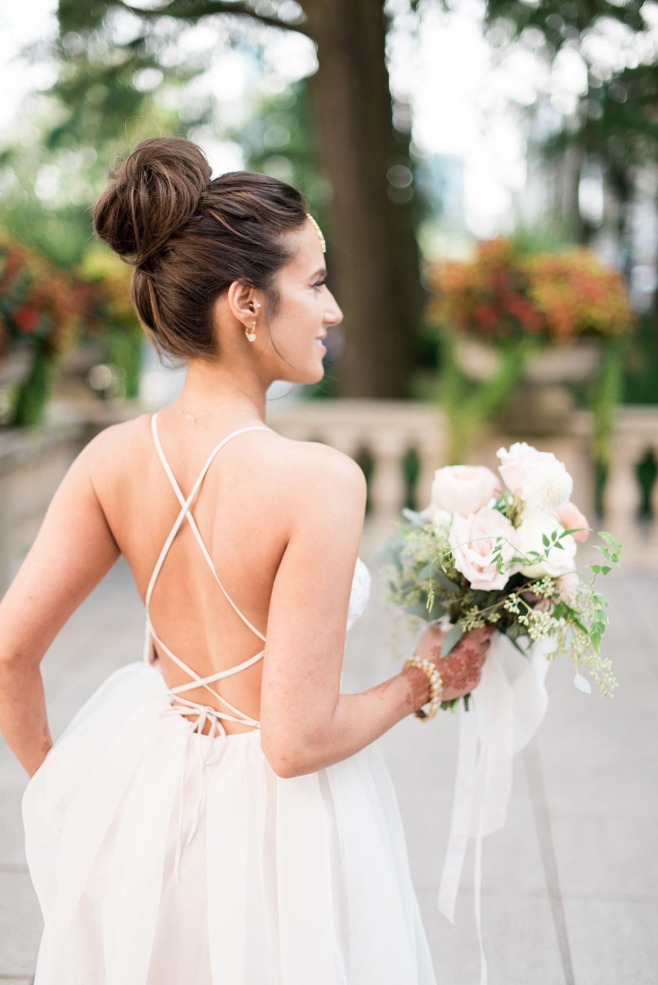 Beauty Model with Curly Hair Style in White Bridal Dress. Bride Fashion  Woman in Wedding Gown Full Length. Makeup and Hairstyle Stock Image - Image  of fashion, fashionable: 219735609